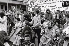 Frankfurt 1981, Behinderte gehen auf die Straße (c) Ernst Herb